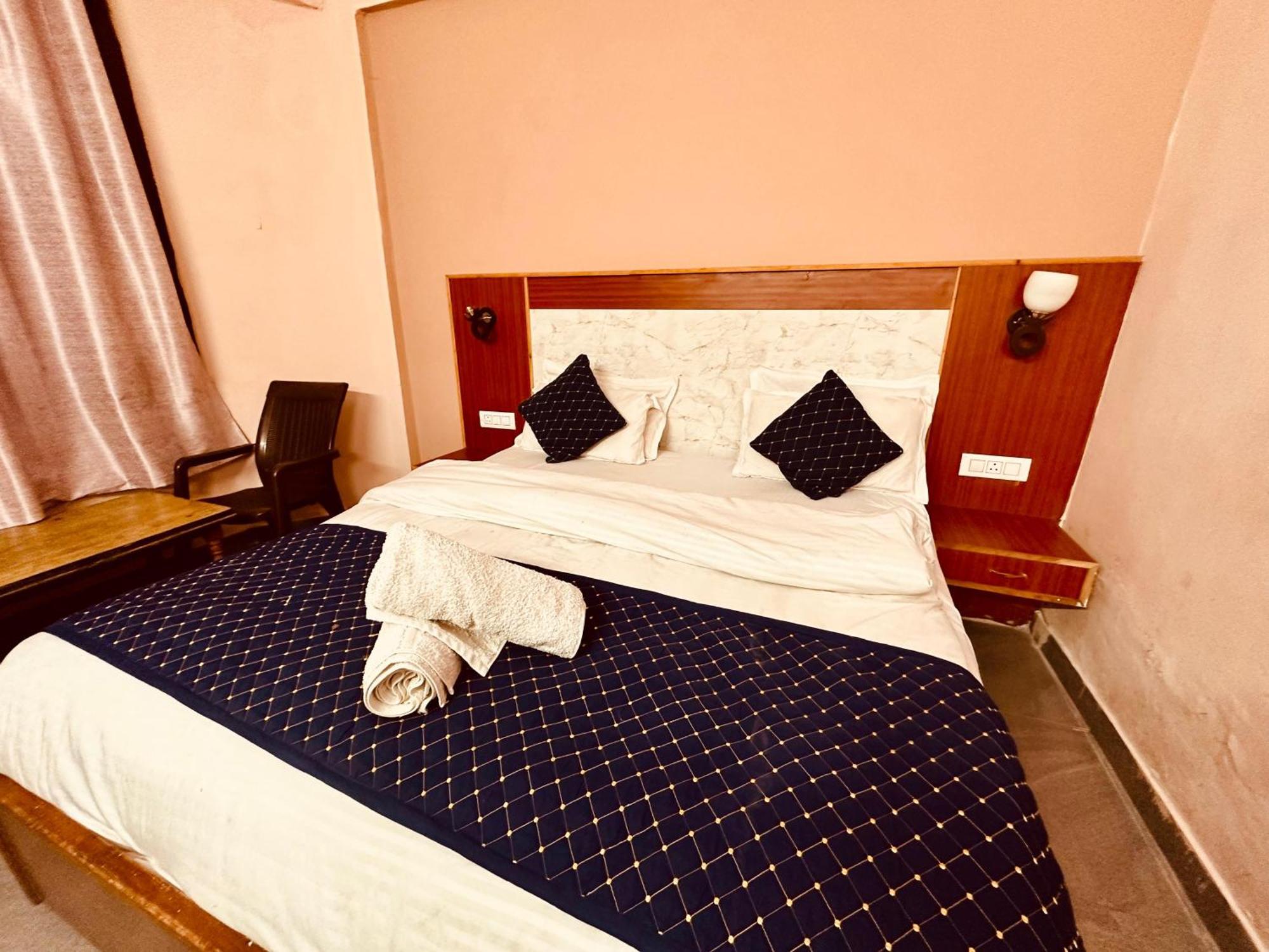 Hotel D Kanchan Manali 外观 照片