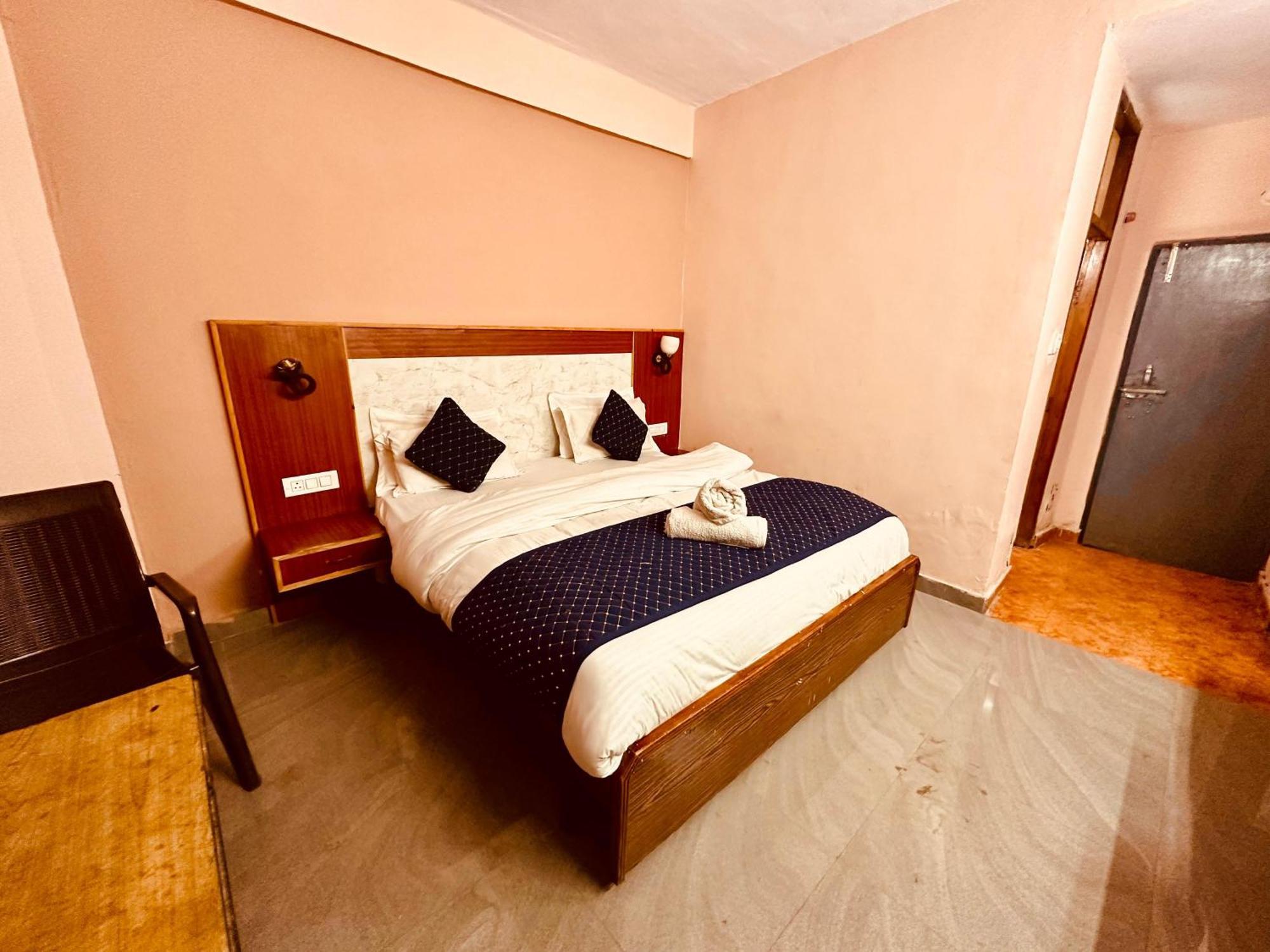 Hotel D Kanchan Manali 外观 照片