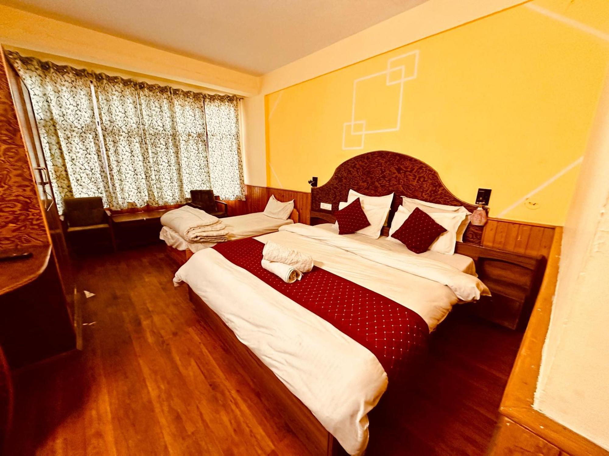 Hotel D Kanchan Manali 外观 照片