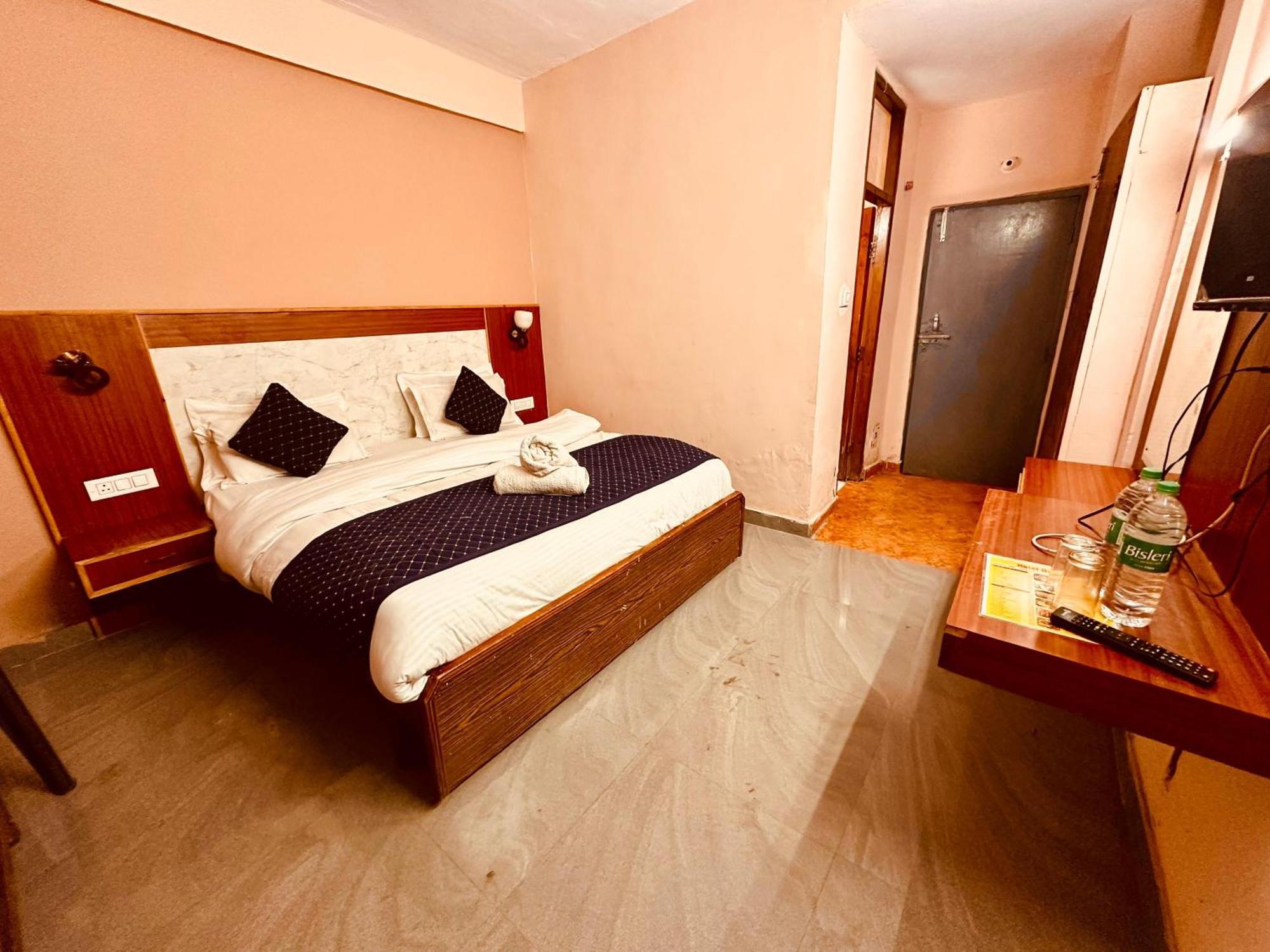 Hotel D Kanchan Manali 外观 照片