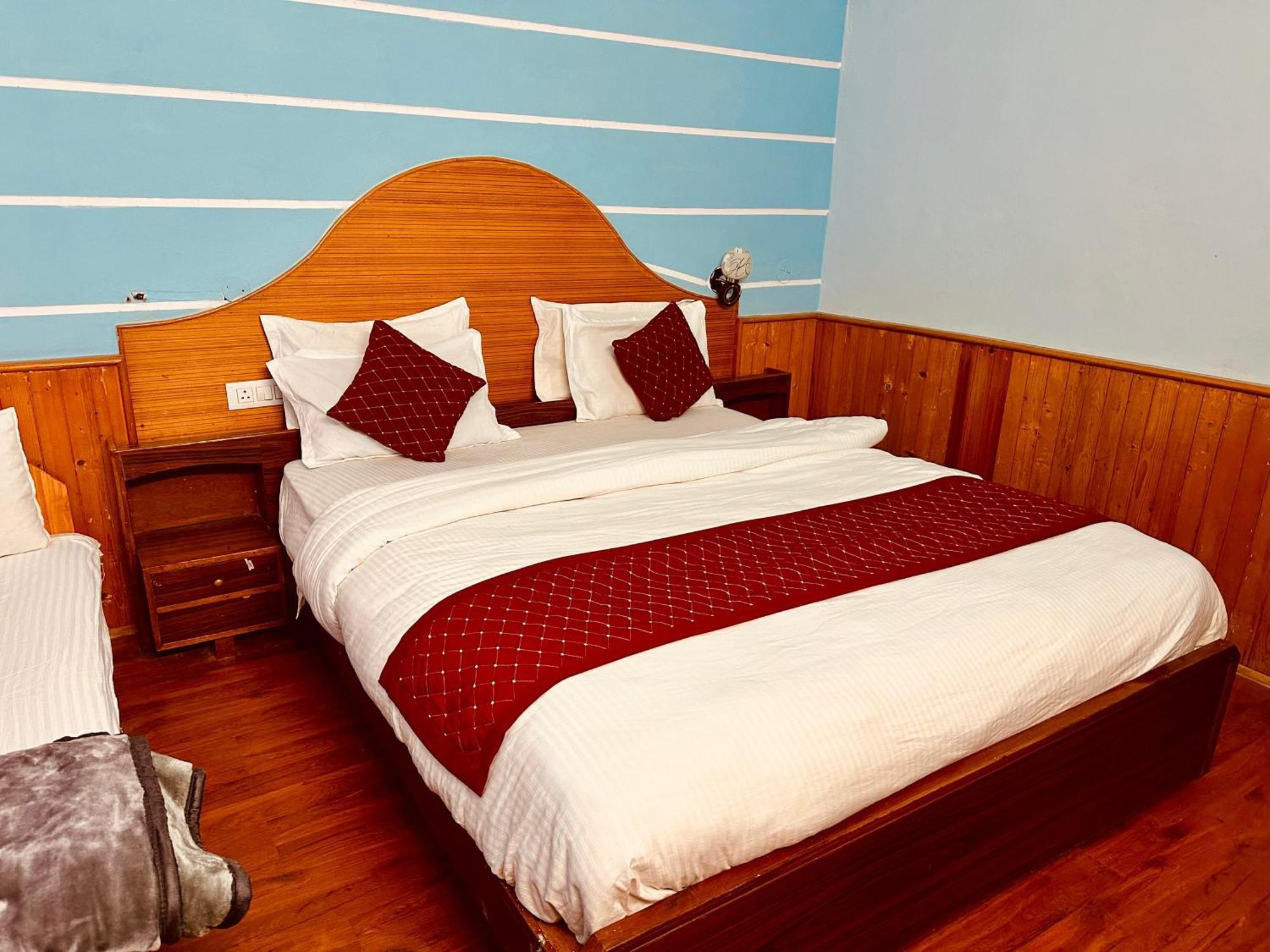 Hotel D Kanchan Manali 外观 照片