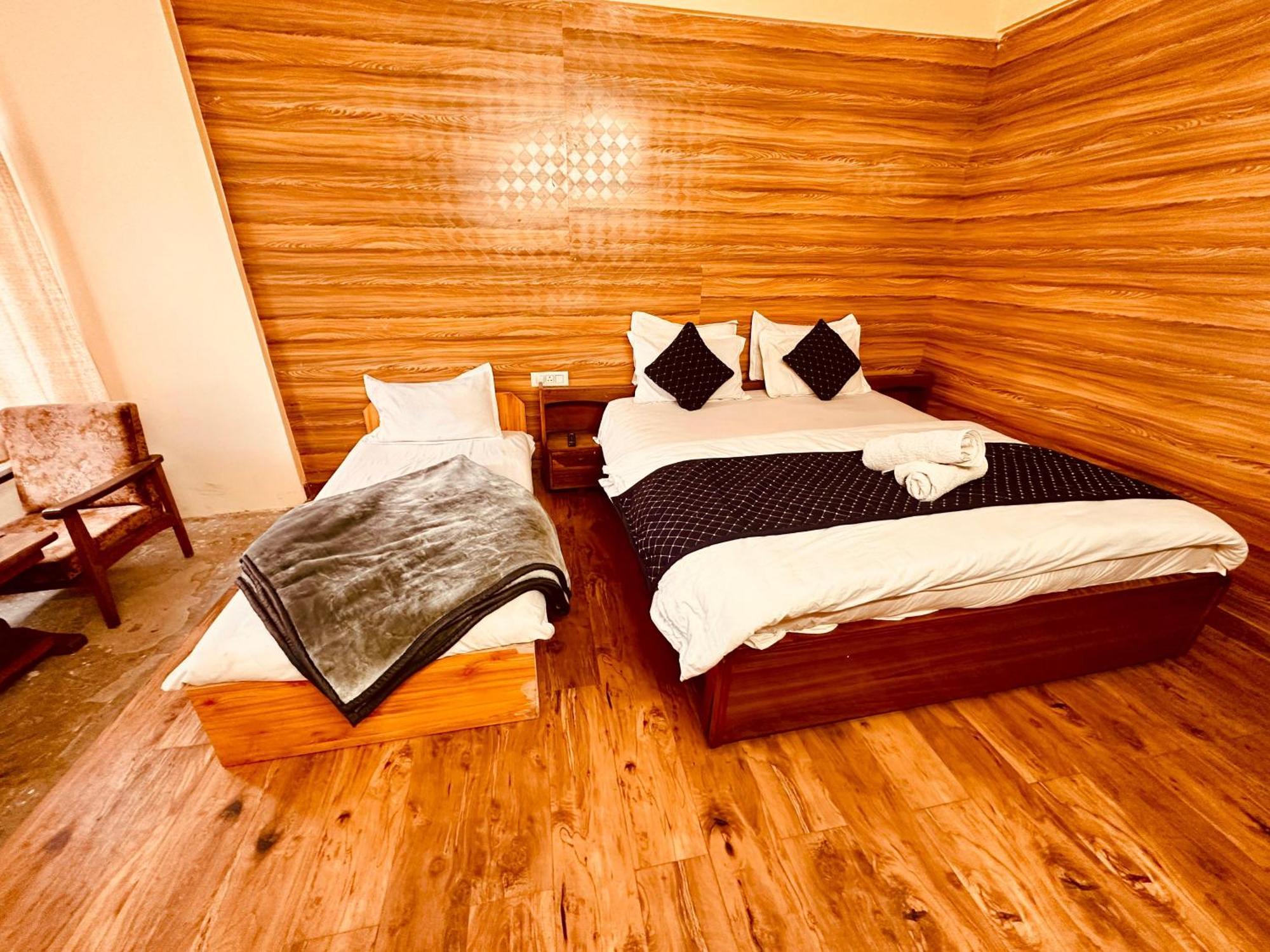 Hotel D Kanchan Manali 外观 照片