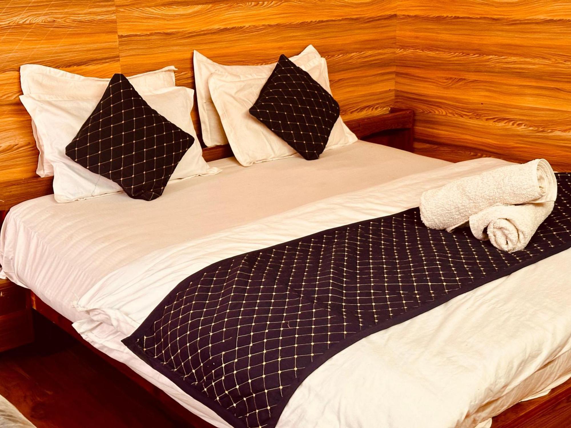 Hotel D Kanchan Manali 外观 照片