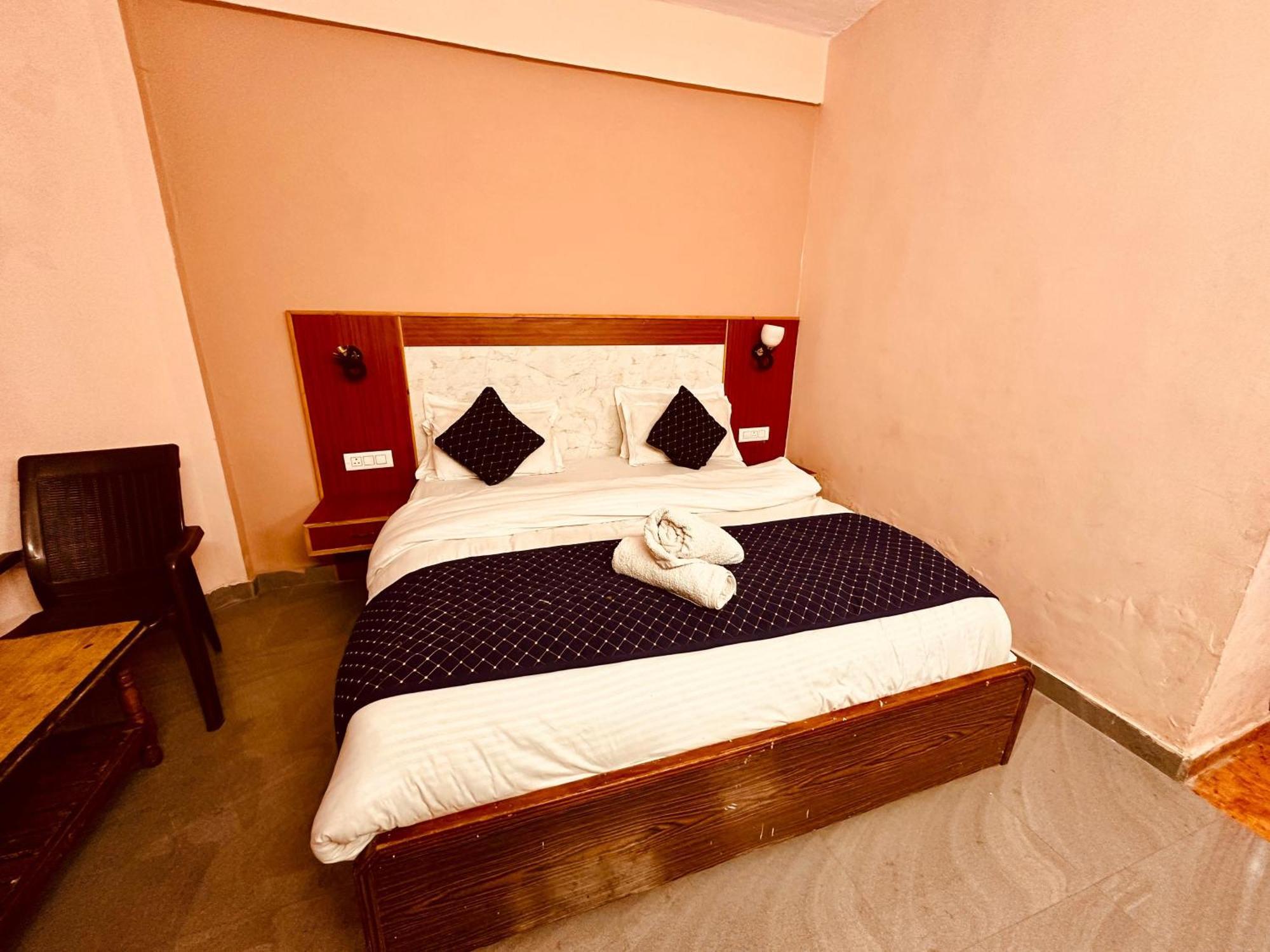 Hotel D Kanchan Manali 外观 照片