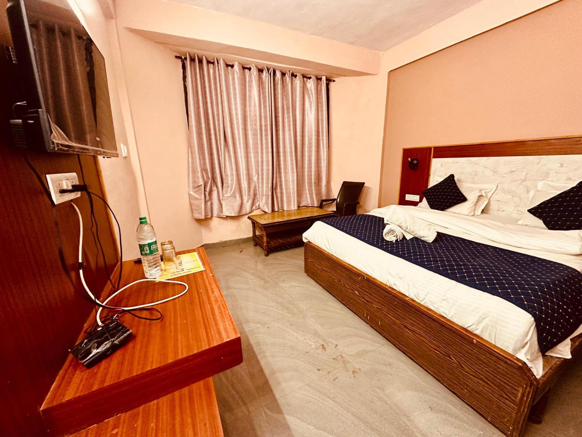 Hotel D Kanchan Manali 外观 照片