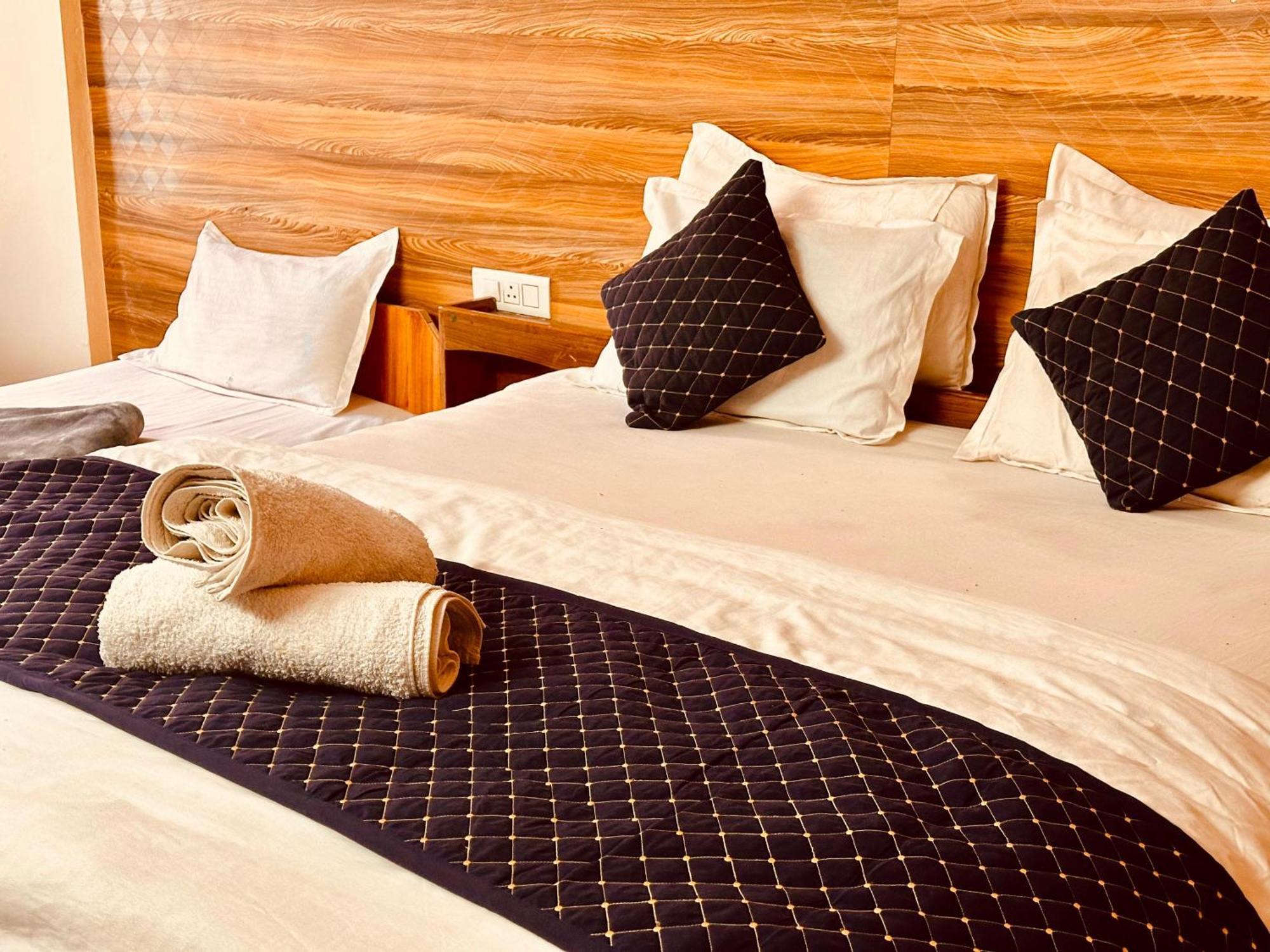 Hotel D Kanchan Manali 外观 照片