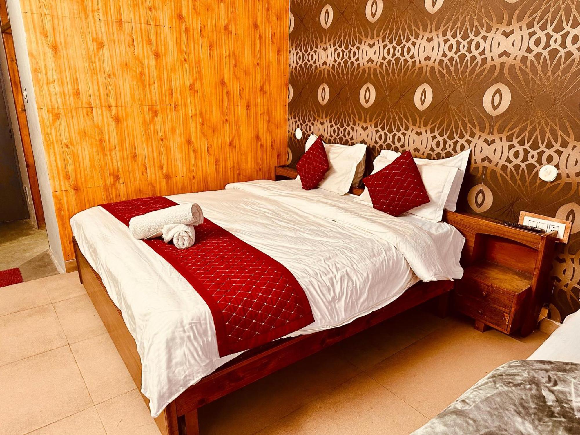 Hotel D Kanchan Manali 外观 照片